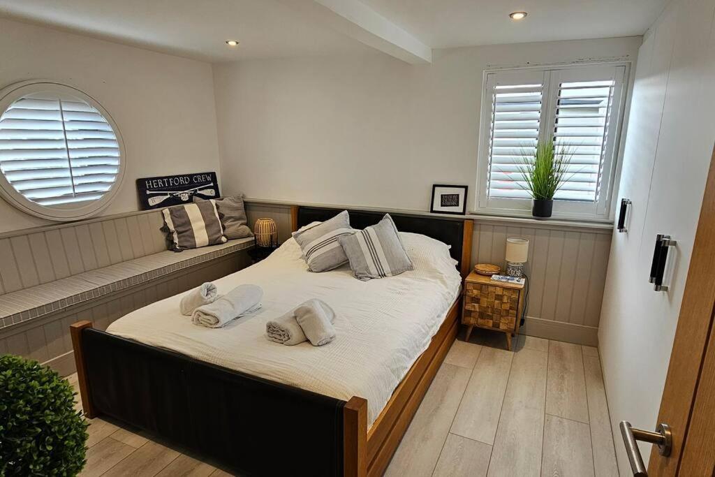 Humberston Boathouse Lodge & Hot Tub - Cleethorpes Beach Cabin Chalet Buitenkant foto